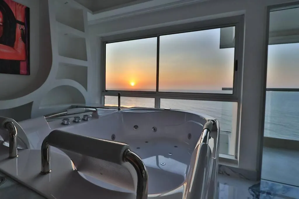 Guest Friendly Cartagena 2Br Jacuzzi Stripper Pole Apartment Colombia