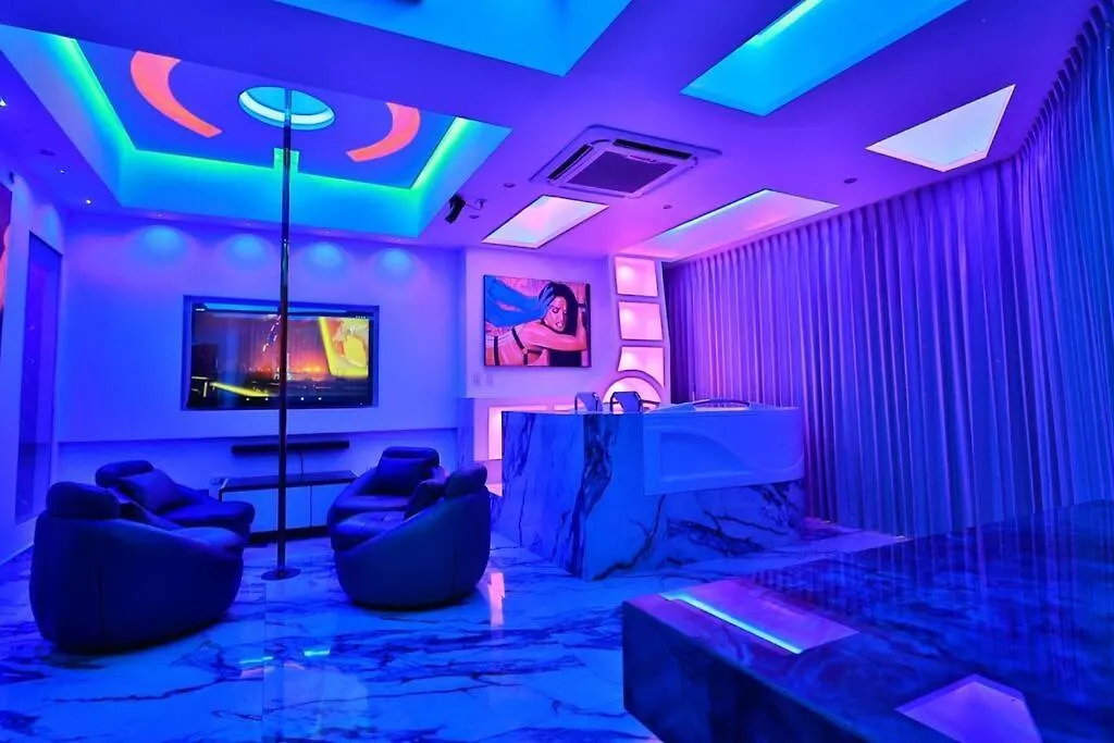 Guest Friendly Cartagena 2Br Jacuzzi Stripper Pole Apartment