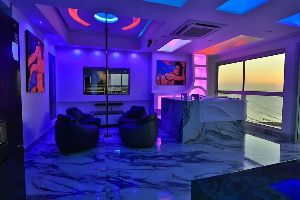 Guest Friendly Cartagena 2Br Jacuzzi Stripper Pole Apartment 0*,  Colombia