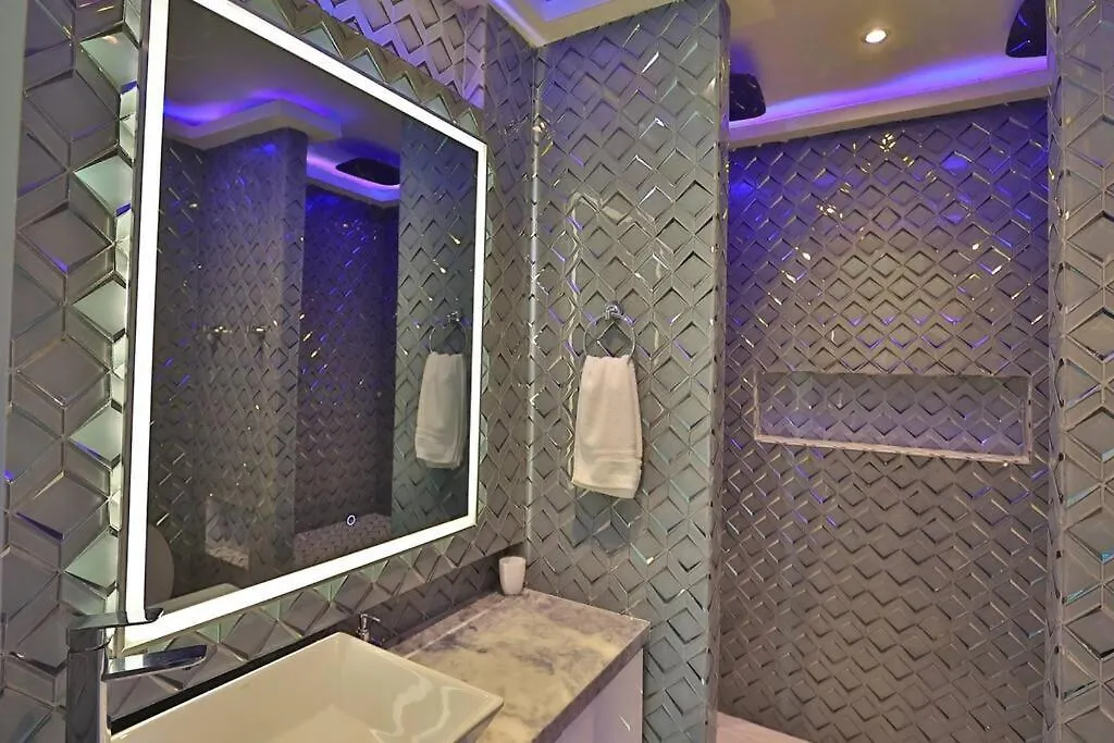 Guest Friendly Cartagena 2Br Jacuzzi Stripper Pole Apartment